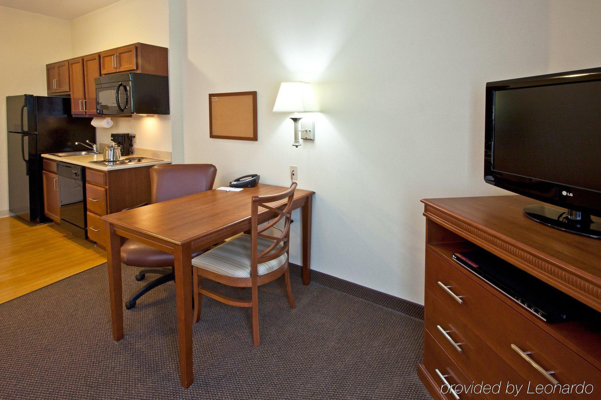 Candlewood Suites Fort Myers/Sanibel Gateway By Ihg Bilik gambar