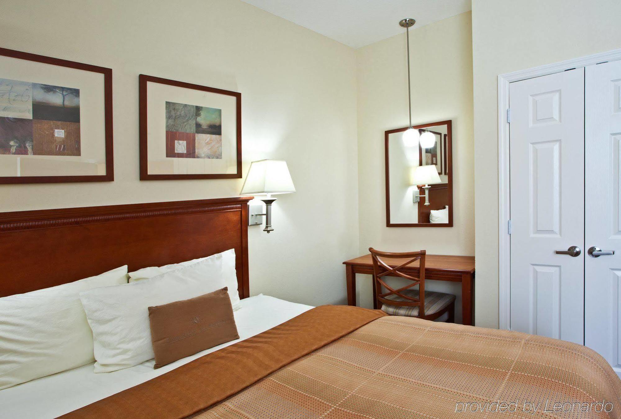 Candlewood Suites Fort Myers/Sanibel Gateway By Ihg Bilik gambar